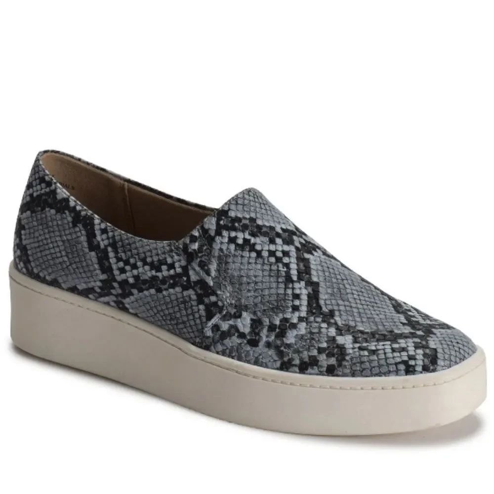 BRAND NEW BARETRAPS WOMEN' YANNAH SLIP-ON SNEAKER